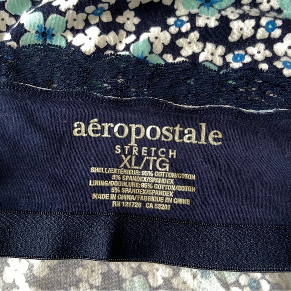 Aeropostale Navy Floral Stretch Top - Picture 3 of 3